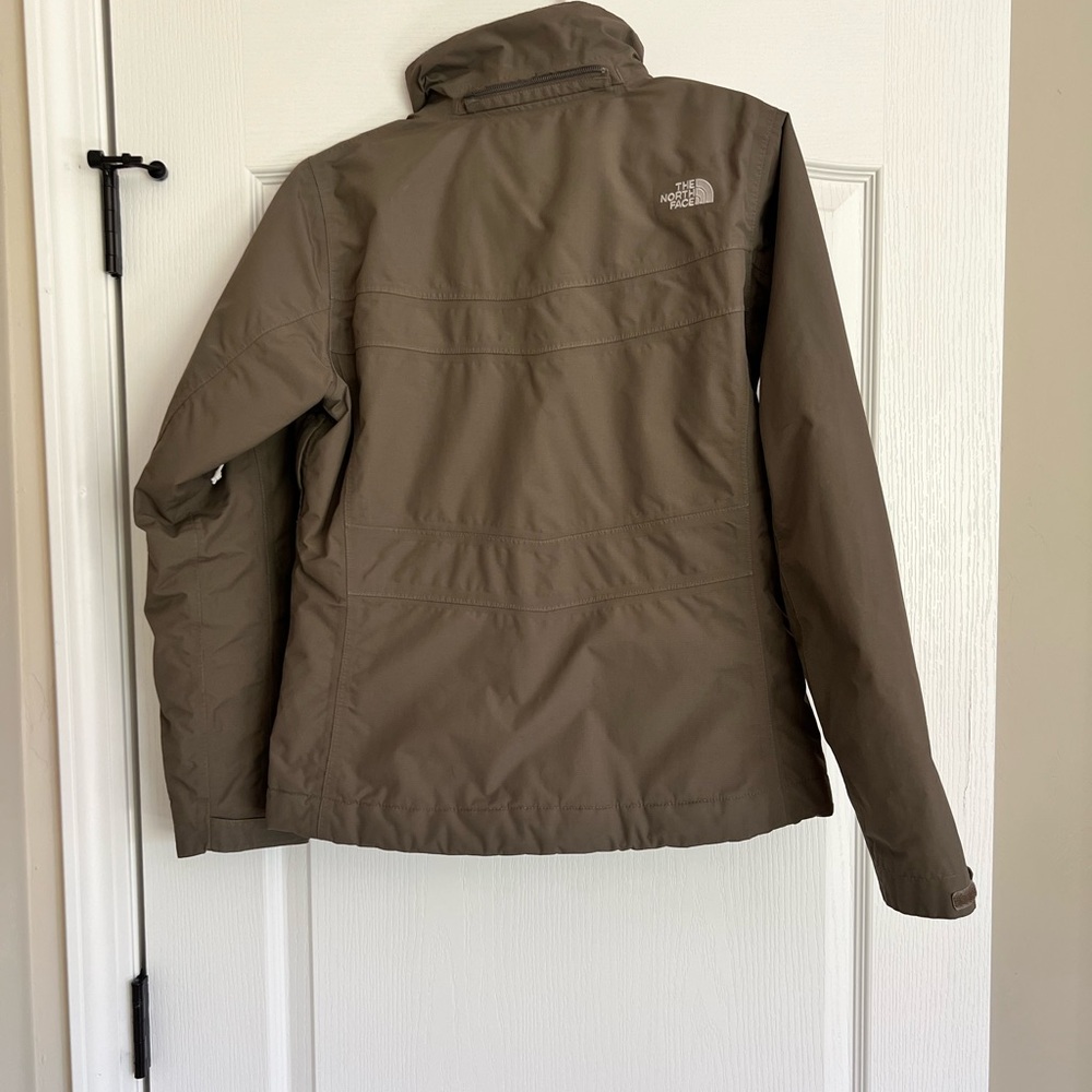 The North Face Hyvent Jacket - Size Medium fits more like a small